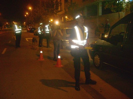 EL GRUPO ESPECIAL DE INTERVENCIN DE LA POLICA LOCAL, INTEGRADO POR OCHO AGENTES, CONMEMORA LOS CUATRO AOS DE ANDADURA REALIZANDO UN TOTAL DE 2.900 INTERVENCIONES DE VEHCULOS DESDE SU CREACIN
