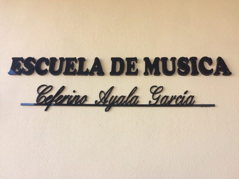 La Agrupación Musical y el Ayuntamiento de Totana dan el nombre de Ceferino Ayala García a las instalaciones de la Escuela de Música, en el Centro Sociocultural "La Cárcel"