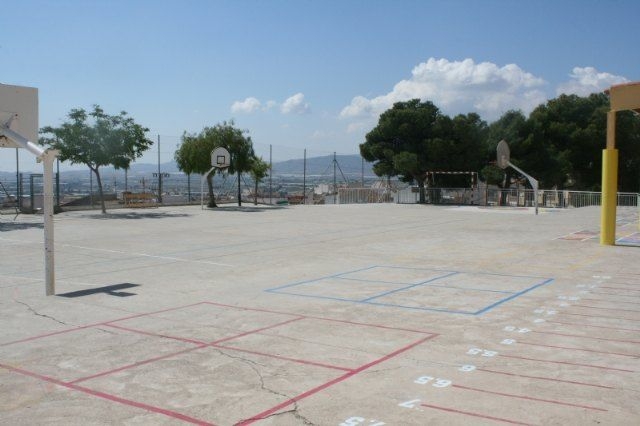 Esta semana comienzan las obras para cubrir 720 metros cuadrados de pista polideportiva en el Colegio de Educacin Infantil y Primaria San Jos