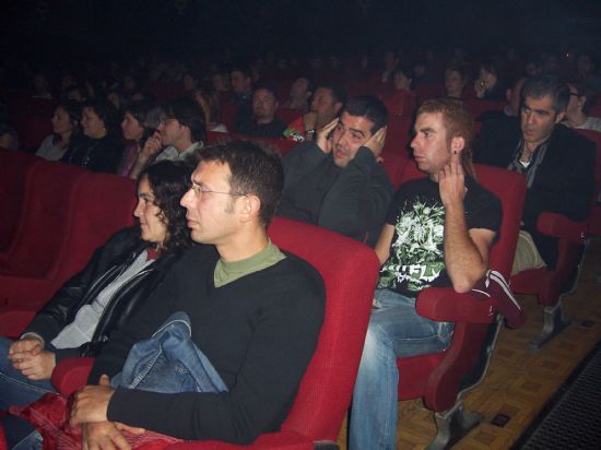 KIKO VENENO CONGREGA A MS DE 250 PERSONAS CON LA PUESTA EN ESCENA DE SU LTIMO DISCO EL HOMBRE INVISIBLE, EN LA SALA DE ARTES ESCNICAS DE LA LOCALIDAD