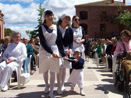 LA CONVIVENCIA REGIONAL DE LA HOSPITALIDAD DE LOURDES, ORGANIZADA POR EL AYUNTAMIENTO Y LA ASOCIACIN LA GRUTA, QUE SE CELEBR EN EL PARAJE DE LA SANTA, CONGREGA A MILES DE FELIGRESES PROCEDENTES DE DIFERENTES MUNICIPIOS DE LA REGIN