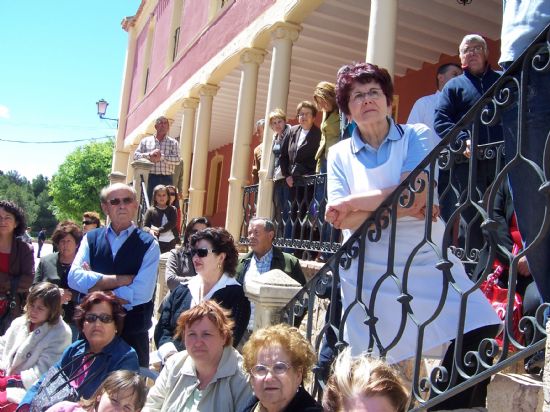 LA CONVIVENCIA REGIONAL DE LA HOSPITALIDAD DE LOURDES, ORGANIZADA POR EL AYUNTAMIENTO Y LA ASOCIACIN LA GRUTA, QUE SE CELEBR EN EL PARAJE DE LA SANTA, CONGREGA A MILES DE FELIGRESES PROCEDENTES DE DIFERENTES MUNICIPIOS DE LA REGIN