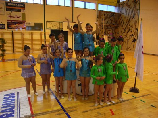 LA COMPETICIN INTERESCUELAS DE GIMNASIA RTMICA, ORGANIZADA POR LA CONCEJALA DE DEPORTES, CONGREG A 130 GIMNASTAS DE LORCA, ALHAMA, PULP, PUERTO LUMBRERAS Y TOTANA
