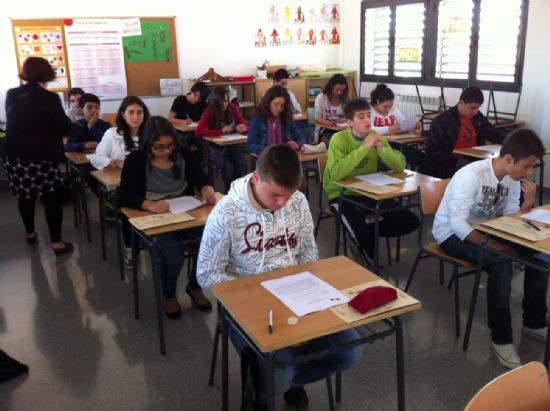 CASI 200 ALUMNOS DE COLEGIOS DE LA COMARCA DEL GUADALENTÍN PARTICIPAN EN LA XXIII OLIMPIADA MATEMÁTICA QUE ACOGE EL CEIP "TIERNO GALVÁN" DE TOTANA, EN LA QUE SE SOMETEN A CINCO PROBLEMAS DURANTE DOS HORAS