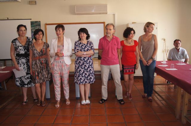 AUTORIDADES MUNICIPALES Y DOCENTES CLAUSURAN EL CURSO 2012/13 DEL PROGRAMA DE COMPENSACIÓN EDUCATIVA  "AULA OCUPACIONAL", EN EL CENTRO SOCIOCULTURAL "LA CÁRCEL"