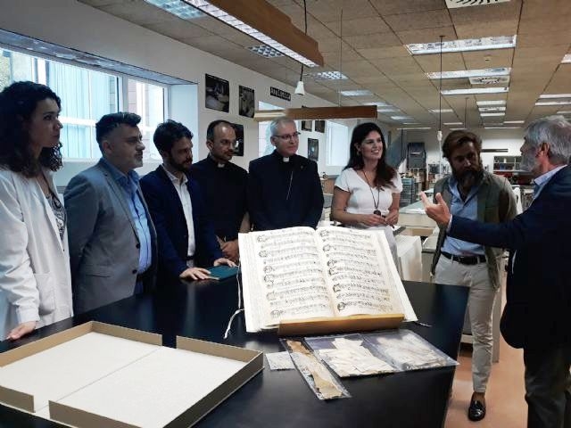 El Archivo General de la Regin recupera un manuscrito del siglo XVIII con una treintena de obras musicales de polifona sacra, hallado en la Iglesia de Santiago El Mayor