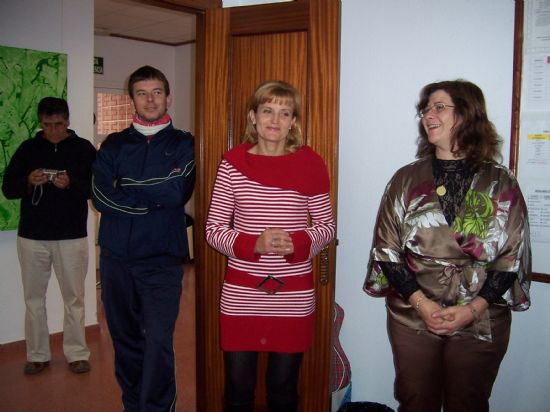 EL ALCALDE EN FUNCIONES FELICITA LA NAVIDAD Y ENTREGA UNA CAJA DE DULCES ARTESANOS A LOS ALUMNOS DEL CENTRO OCUPACIONAL JOS MOY