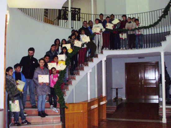 EL CONCEJAL DE BIENESTAR SOCIAL CLAUSURA EL PROYECTO "INTEGRACIÓN SOCIOEDUCATIVA DE MENORES Y JÓVENES EN SITUACIÓN O RIESGO DE EXCLUSIÓN SOCIAL" CON LA ENTREGA DE DIPLOMAS A LOS JÓVENES PARTICIPANTES