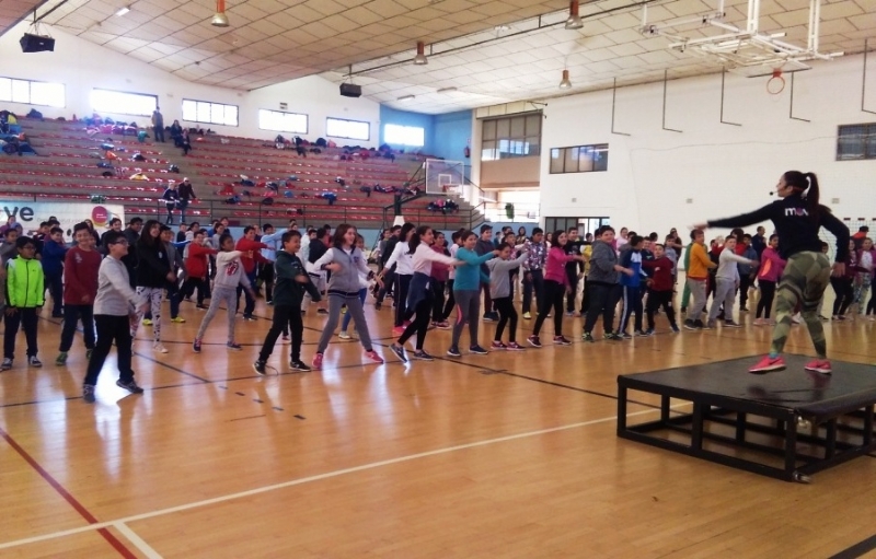 Un total de 339 escolares de sexto curso de Educacin Primaria participan en la II Jornada Acutica, organizada por la Concejala de Deportes y el Centro Deportivo MOVE