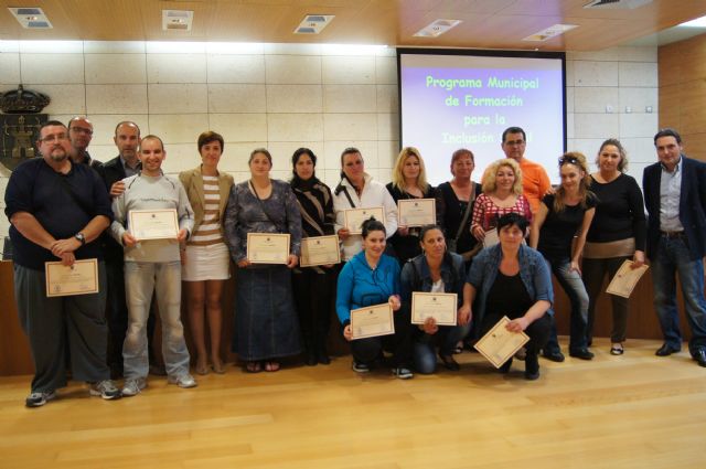 UNA TREINTENA DE PERSONAS PARTICIPAN EN EL PROGRAMA MUNICIPAL DE FORMACIN PARA LA INCLUSIN SOCIAL (FORIN) QUE HA PERMITIDO SU FORMACIN BSICA OCUPACIONAL Y SOCIAL