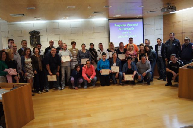 UNA TREINTENA DE PERSONAS PARTICIPAN EN EL PROGRAMA MUNICIPAL DE FORMACIN PARA LA INCLUSIN SOCIAL (FORIN) QUE HA PERMITIDO SU FORMACIN BSICA OCUPACIONAL Y SOCIAL