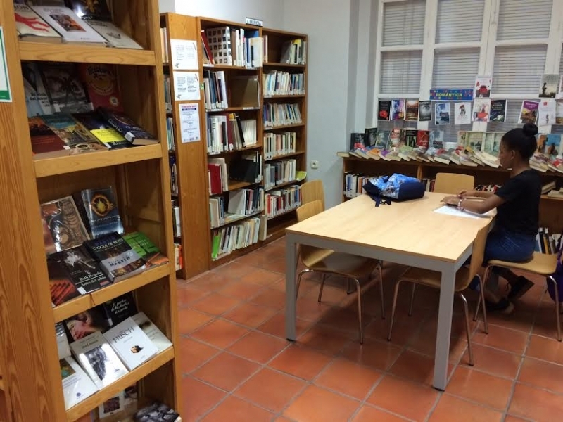 La Biblioteca Municipal "Mateo García" fija a partir del lunes 24 de junio el nuevo horario de verano, de 8:30 a 14:00 horas