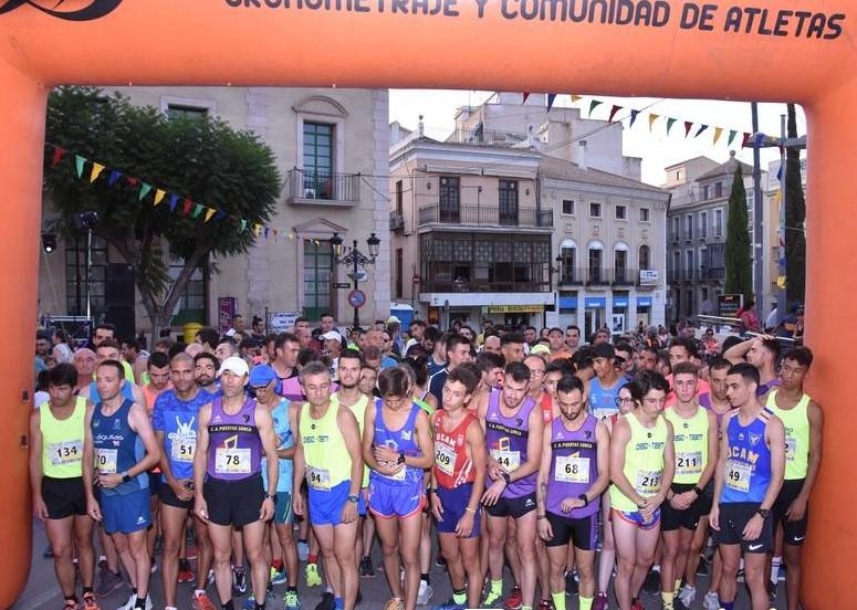 Un total de 246 atletas participaron en la Carrera Popular "5K Fiestas de Santiago Totana 2019", organizada por la Concejalía de Deportes dentro de los festejos patronales