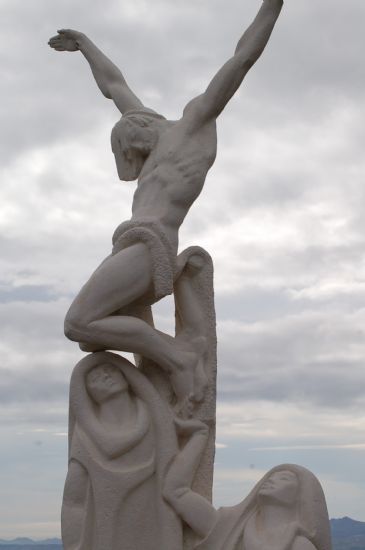 SE REHABILITAN LAS SEIS LTIMAS ESCULTURAS DEL VIA CRUCIS DE LA SANTA Y EL MONUMENTO PRINCIPAL DEL CORAZN DE JESS DE TOTANA