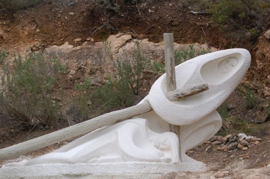 SE REHABILITAN LAS SEIS LTIMAS ESCULTURAS DEL VIA CRUCIS DE LA SANTA Y EL MONUMENTO PRINCIPAL DEL CORAZN DE JESS DE TOTANA