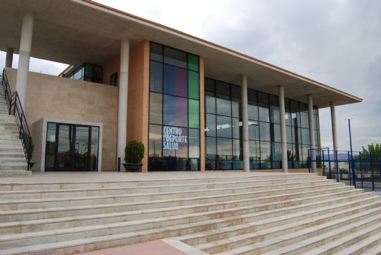 LAS OBRAS DE REMODELACIÓN DEL CENTRO MUNICIPAL DE DEPORTE Y SALUD, CUYO PRESUPUESTO HA ASCENDIDO A 1.200.000 EUROS, ESTÁN FINALIZANDO Y EL 3 DE OCTUBRE EL NUEVO COMPLEJO SERÁ INAUGURADO DE LA MANO DEL CAMPEÓN MUNDIAL DE NATACIÓN, DAVID MECA