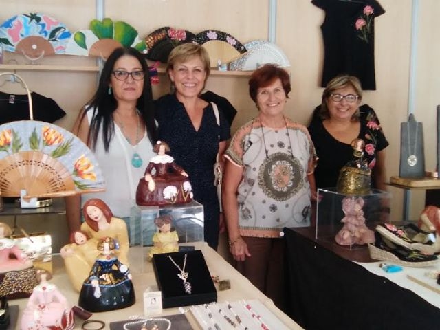 La concejal de Artesana asiste al acto de inauguracin de la 33 edicin de la Feria de Artesana de la Regin de Murcia (FERAMUR)