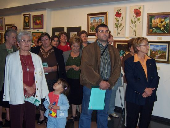 LA ASOCIACIN DE AMAS DE CASA DE LAS TRES AVEMARAS INAUGURA LA EXPOSICIN DE PINTURA YO, NI MEDIA PALABRA. Y T?  ANTE UN NUMEROSO PBLICO EN LA SALA MUNICIPAL DE EXPOSICIONES GREGORIO CEBRIN