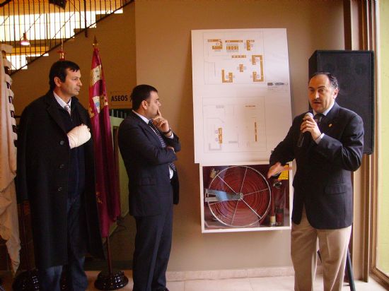 SE INAUGURAN LAS OBRAS DE REMODELACIN DE LA CONCEJALA DE DEPORTES EN EL PABELLN MANOLO IBEZ Y SE FIJAN LAS LNEAS DE ACTUACIN DE LA POLTICA DEPORTIVA PARA ESTOS AOS