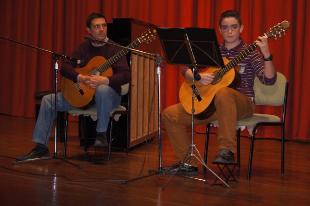 ALUMNOS DE LA ESCUELA MUNICIPAL DE TOTANA OFRECIERON UN CONCIERTO EN EL CENTRO SOCIOCULTURAL "LA CÁRCEL" PARA CONMEMORAR LA FESTIVIDAD DE SANTA CECILIA