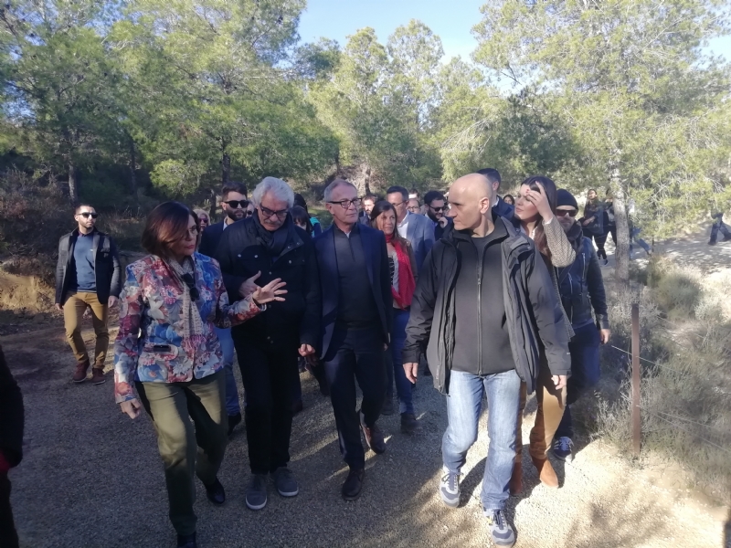 Vdeo. El ministro de Cultura visita el yacimiento arqueolgico de La Bastida con el fin de conocer de primera mano el proyecto de investigacin y musealizacin