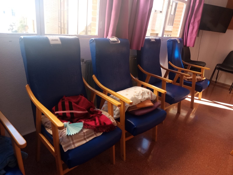 Se adquieren nuevos sillones relax para los usuarios del Centro de Día de Personas Mayores Dependientes