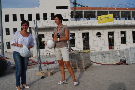 EL NUEVO COLEGIO "LA CRUZ" ENTRARÁ EN FUNCIONAMIENTO EN EL CURSO 2012/13 Y EN LAS PRÓXIMAS SEMANAS COMENZARÁN LAS OBRAS DEL NUEVO ACCESO AL COLEGIO "LUÍS PÉREZ RUEDA"