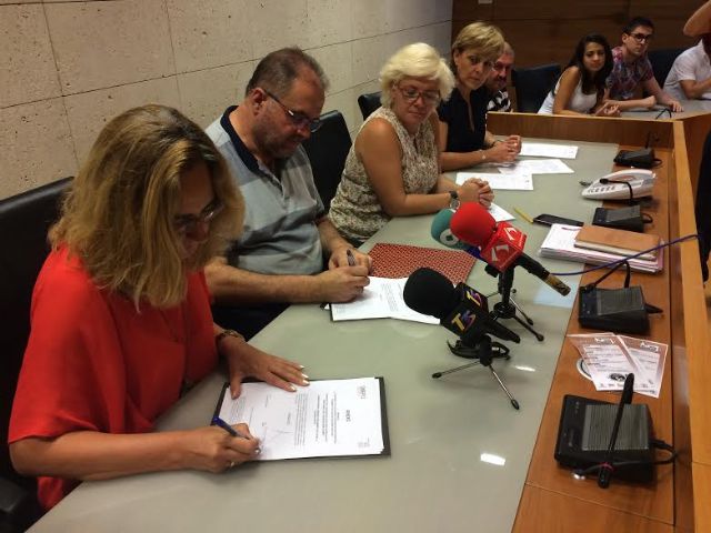 El Ayuntamiento de Totana se adhiere al Manifiesto para la Igualdad que promueve la Organizacin de Mujeres Empresarias y Profesionales de la Regin de Murcia (OMEP)