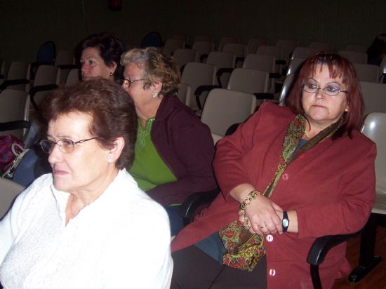 LA CONCEJAL DE LA MUJER E IGUALDAD DE OPORTUNIDADES ANUNCIA LA PUESTA EN MARCHA DE UN PROYECTO DE ATENCIN INTEGRAL A LA MUJER VCTIMA DE VIOLENCIA DE GNERO DONDE ESTARN REPRESENTADOS TODOS LOS AGENTES IMPLICADOS