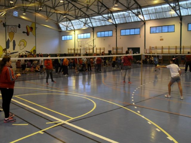 Un total de 120 escolares participaron en la Fase Local de Bádminton de Deporte Escolar, organizada por la Concejalía de Deportes, en la Sala Escolar