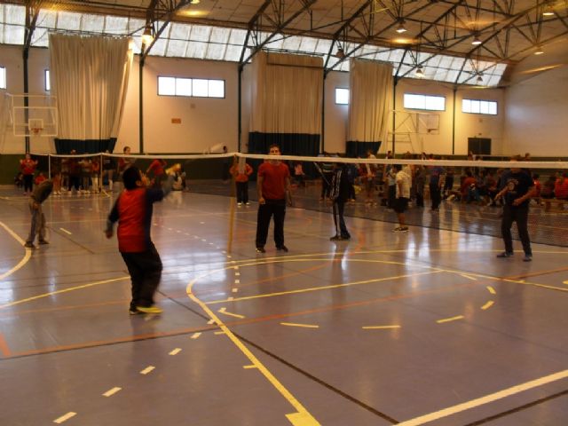 Un total de 120 escolares participaron en la Fase Local de Bádminton de Deporte Escolar, organizada por la Concejalía de Deportes, en la Sala Escolar