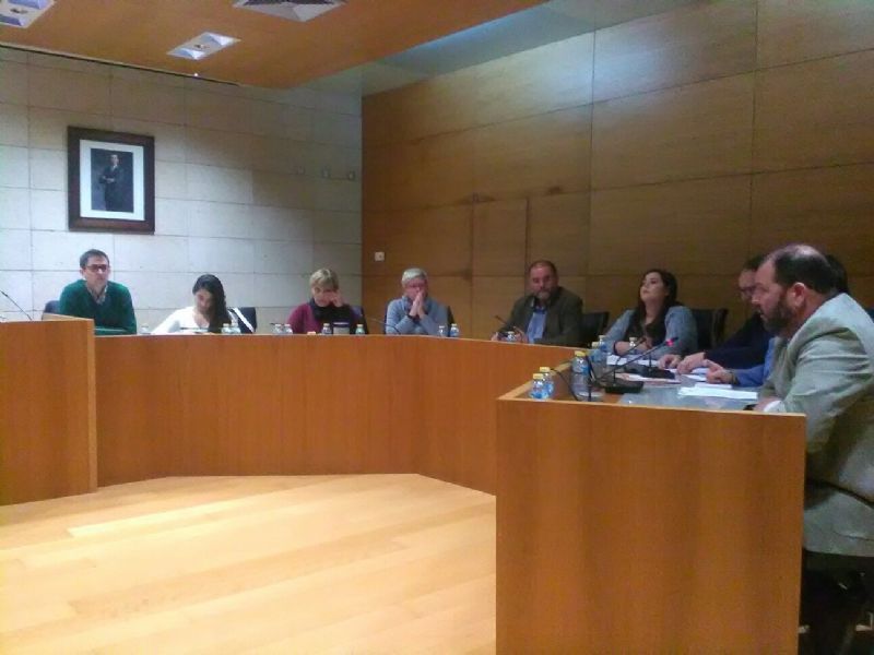 El Pleno acuerda apoyar a la Comunidad de Regantes de Totana y a los agricultores en sus reivindicaciones para garantizar el mantenimiento del Trasvase Tajo-Segura