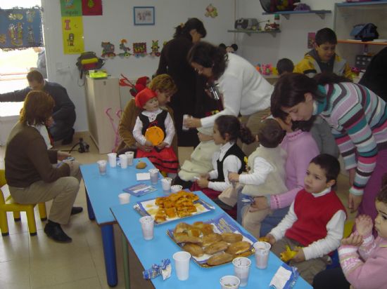 LOS CONCEJALES DE EDUCACIN E INFANCIA VISITAN LAS FIESTAS DE NAVIDAD DE LAS ESCUELAS INFANTILES DE TOTANA