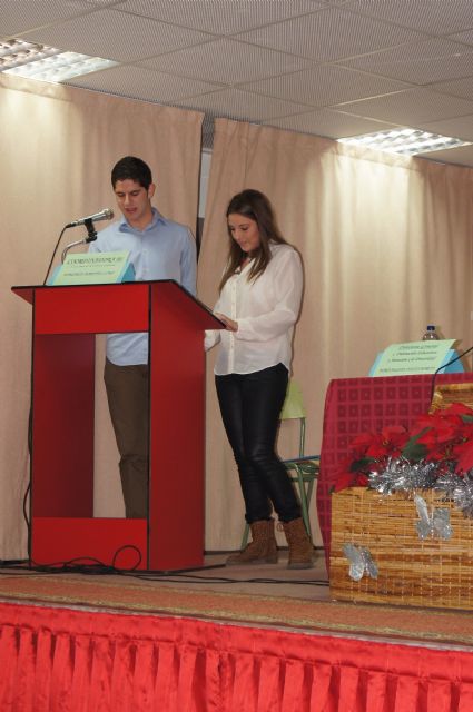 UN TOTAL DE 17 ALUMNOS DE LA VII PROMOCIÓN DEL BACHILLERATO INTERNACIONAL DEL IES "JUAN DE LA CIERVA" RECIBEN SUS DIPLOMAS ACREDITATIVOS