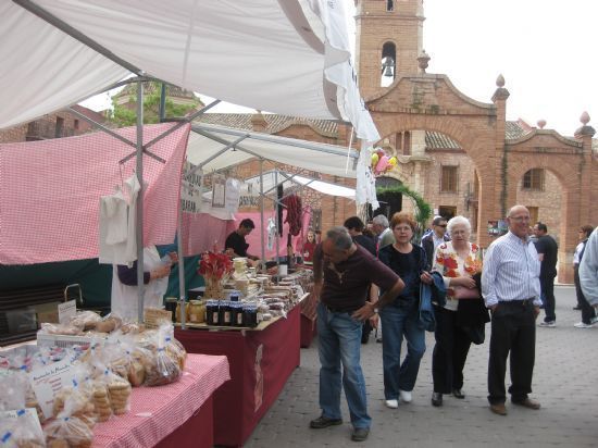 El Mercado Artesano en La Santa se celebra este prximo domingo junto al atrio del santuario de la Patrona