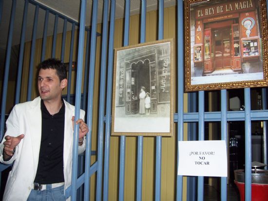LA SALA DE ARTES ESCNICAS ACOGE LA EXPOSICIN EXPO-MAGIA, QUE FUE INAUGURADA POR LA CONCEJAL DE CULTURA, Y ESTAR ABIERTA AL PBLICO HASTA EL 6 DE MAYO