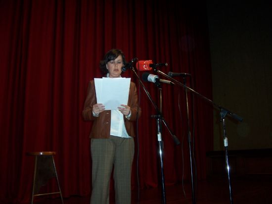 AUTORIDADES MUNICIPALES ENTREGAN LOS PREMIOS DEL XVI CERTAMEN LITERARIO LA CRCEL, EN LAS MODALIDADES DE NARRATIVA Y POESA, EN UN ACTO QUE FUE CLAUSURADO CON UN RECITAL DE POESA DE CAJA DE SEMILLAS