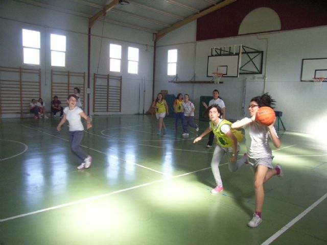 FINALIZA LA FASE LOCAL DE BALONCESTO ALEVÍN DE DEPORTE ESCOLAR, ORGANIZADA POR LA CONCEJALÍA DE DEPORTES, CON EL COLEGIO 