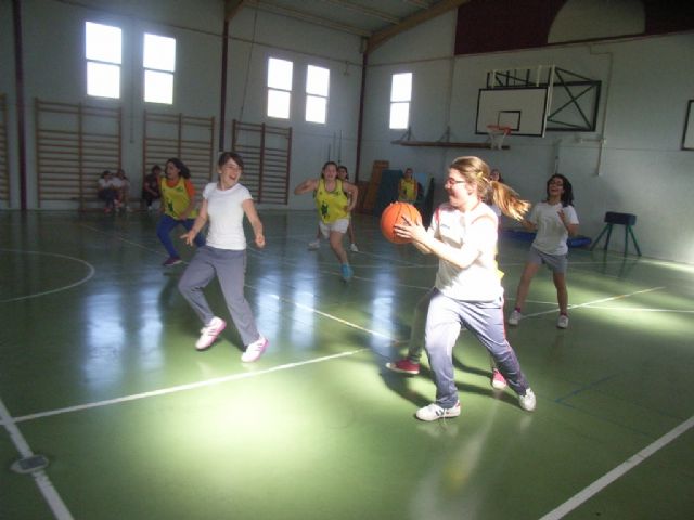 FINALIZA LA FASE LOCAL DE BALONCESTO ALEVÍN DE DEPORTE ESCOLAR, ORGANIZADA POR LA CONCEJALÍA DE DEPORTES, CON EL COLEGIO 