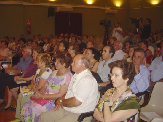 AYUNTAMIENTO CEDE NUEVO LOCAL PARA LA ASOCIACIN ESPAOLA CONTRA EL CNCER EN UN ENTRESUELO DEL CENTRO DE PERSONAS MAYORES COINCIDIENDO CON LA PRESENTACIN DE SU NUEVA JUNTA DIRECTIVA