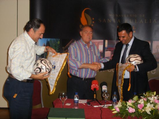 LAS INSTALACIONES DE LA CIUDAD DEPORTIVA SIERRA ESPUA Y EL CAMPO MUNICIPAL DE FTBOL JUAN CAYUELA ACOGEN LOS ENTRENAMIENTOS DE LA PRETEMPORADA DEL VILLAJOYOSA C.F.