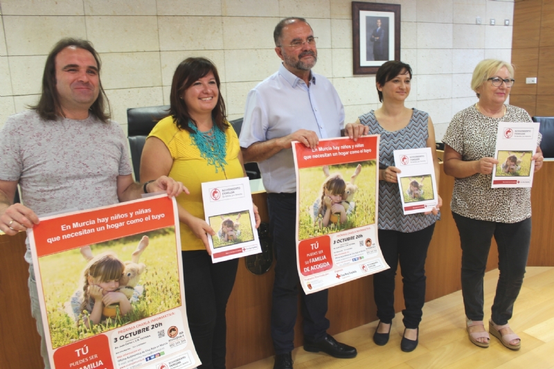Vdeo. Cruz Roja Espaola promueve en el municipio de Totana el acogimiento familiar de menores tutelados por la Administracin
