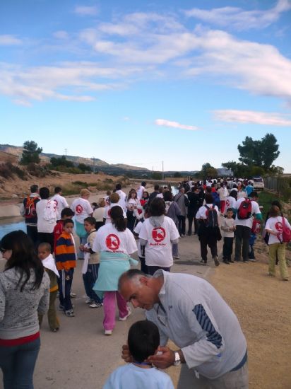 ARRANCA EL PROGRAMA "HAZ DEPORTE, HAZ SALUD", ORGANZIADO POR LA CONCEJALÍA DE DEPORTES, CON LA CAMINATA POPULAR, QUE CONTÓ CON LA PARTICIPACIÓN DE MÁS DE 200 PERSONAS