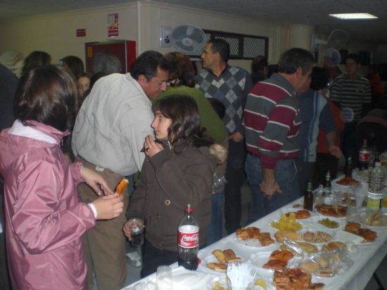UN TOTAL DE 160 FAMILIAS DE LA ASOCIACIN DE PADRES Y MADRES DEL COLEGIO COMARCAL-DEITANIA CELEBRAN UNA CONVIVENCIA EN EL CENTRO MUNICIPAL DE PERSONAS MAYORES