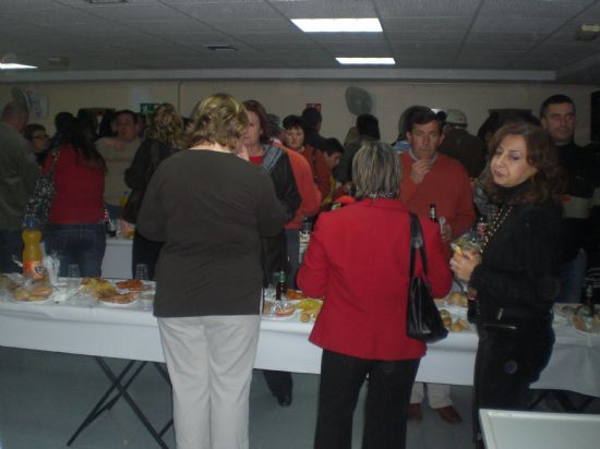 UN TOTAL DE 160 FAMILIAS DE LA ASOCIACIN DE PADRES Y MADRES DEL COLEGIO COMARCAL-DEITANIA CELEBRAN UNA CONVIVENCIA EN EL CENTRO MUNICIPAL DE PERSONAS MAYORES