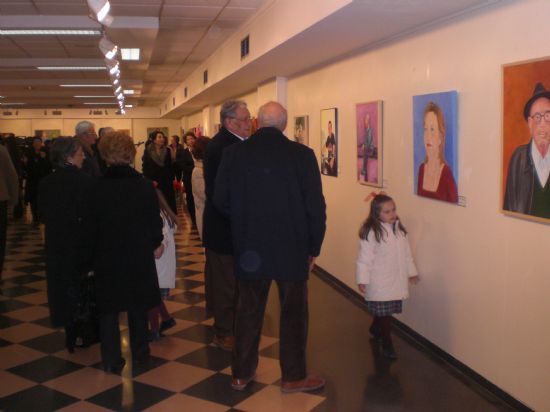 LA ASOCIACIN DE PINTURA CONTRAS-TE MUESTRA LAS OBRAS DE 14 ARTISTAS EN LA EXPOSICIN COLECTIVA MIRADAS PERSONALES, QUE PERMANECER EXPUESTA EN LA SALA MUNICIPAL GREGORIO CEBRIN HASTA EL PRXIMO DA 6 DE ENERO