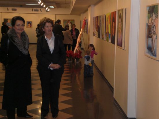 LA ASOCIACIN DE PINTURA CONTRAS-TE MUESTRA LAS OBRAS DE 14 ARTISTAS EN LA EXPOSICIN COLECTIVA MIRADAS PERSONALES, QUE PERMANECER EXPUESTA EN LA SALA MUNICIPAL GREGORIO CEBRIN HASTA EL PRXIMO DA 6 DE ENERO