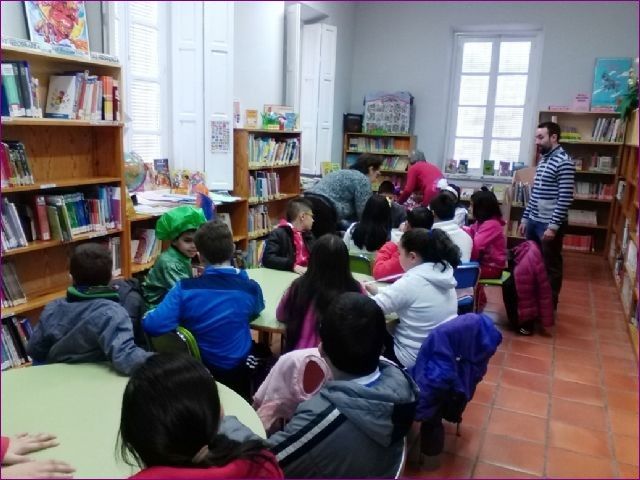 Concluye el programa de Animacin a la Lectura dirigido a escolares, organizado por la Biblioteca municipal Mateo Garca durante el curso 2015/16