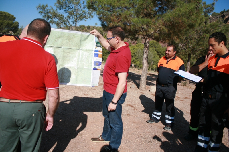 VDEO. Unos 40 voluntarios de Proteccin Civil refuerzan las labores de vigilancia mvil y prevencin contra incendios con el fin de apoyar a las brigadas forestales en Sierra Espua este verano