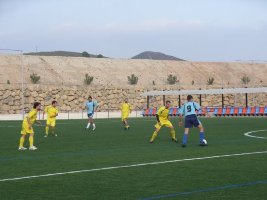 "MUEBLES MONDRIÁN" SE PROCLAMA EL NUEVO LÍDER DE LA LIGA DE FÚTBOL AFICIONADO "JUEGA LIMPIO", TRAS EL EMPATE DE "LOS PACHUCHOS" FRENTE A LA PEÑA MADRIDISTA "LA DÉCIMA"